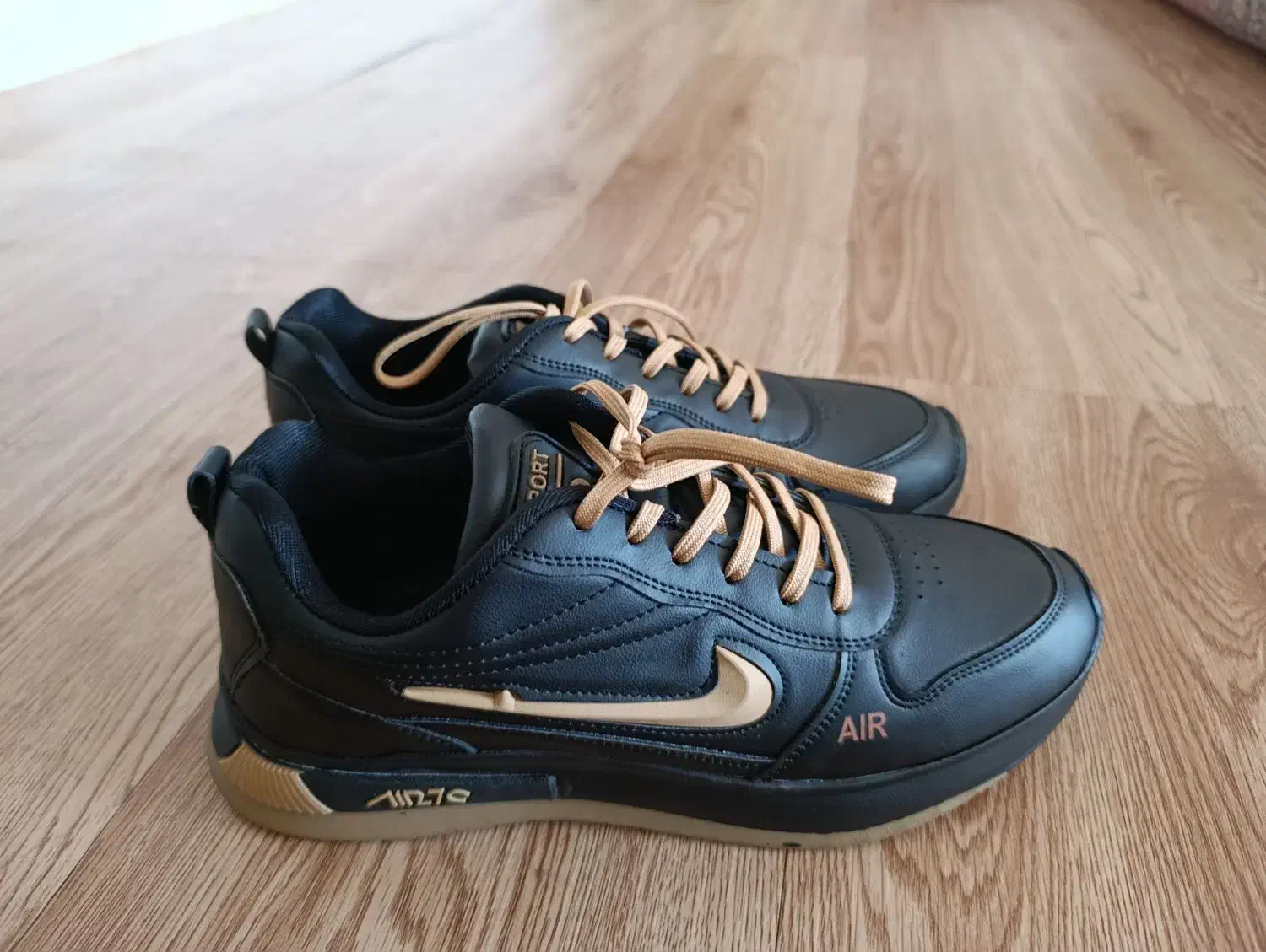 کفش کتونی|کیف، کفش، کمربند|خمینی‌شهر, |دیوار