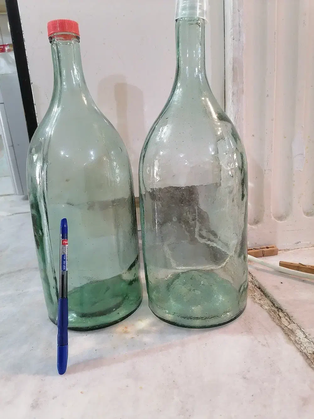 بطری نیزه ای آبی رنگ آبلیمو آبغوره|ظروف نگهدارنده، پلاستیکی، یک‌بارمصرف|اهواز, نادری|دیوار