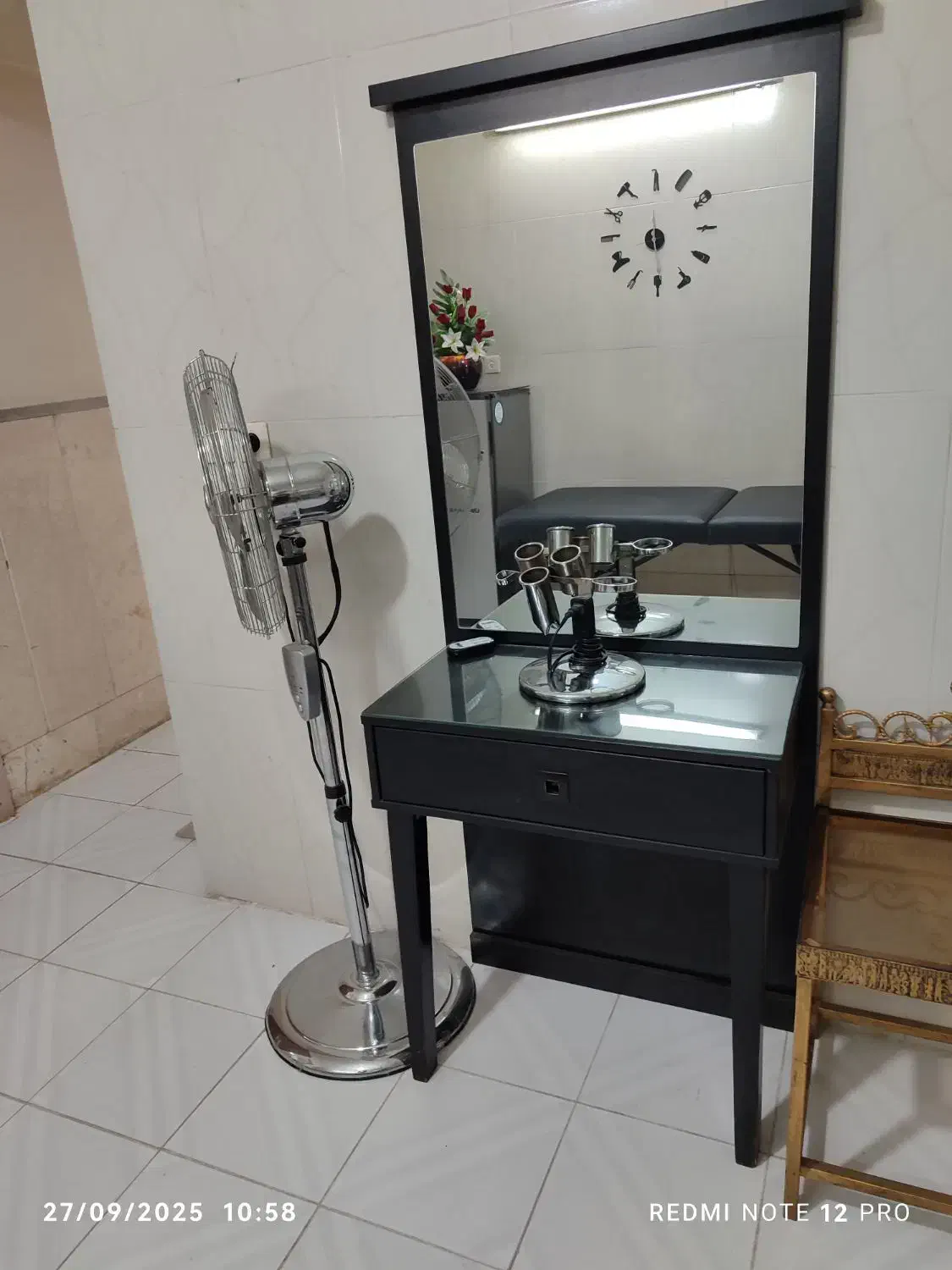 کلیه وسایل آرایشگاه ودکورها به صورت کلی وجزیی|آرایشگاه و سالن‌های زیبایی|اصفهان, شهریار|دیوار