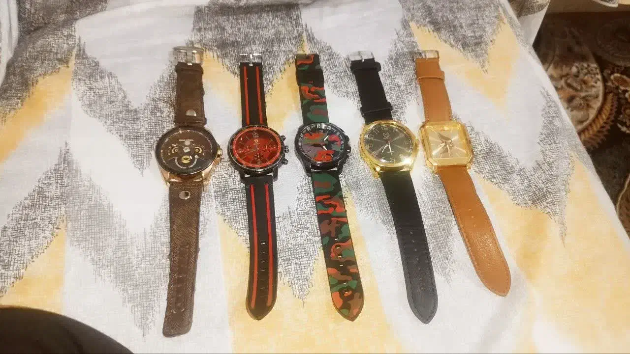 ساعت مچی مردانه دسته چرم|ساعت|سنقر, |دیوار