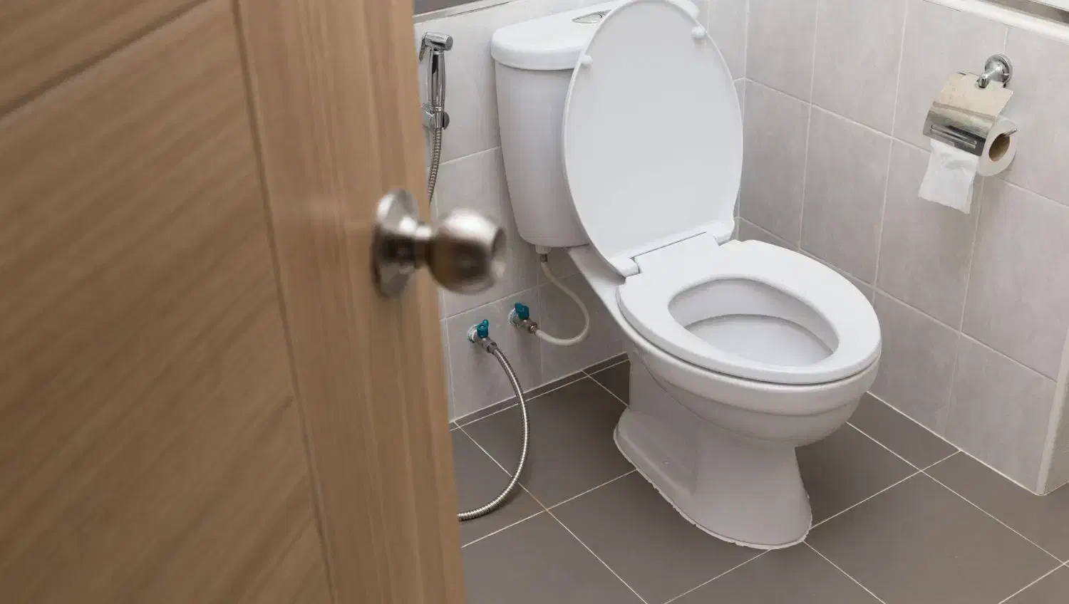 تعمیر نصب آبگرمکن دیواری شیرآلات توالت فرنگی روشوی|خدمات پیشه و مهارت|قرچک, شهرک طلائیه|دیوار