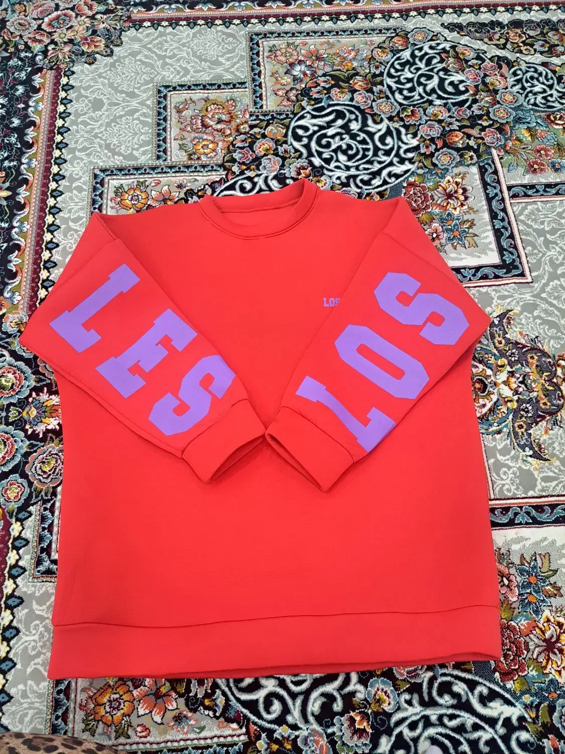 هودی|لباس|چهارباغ, |دیوار