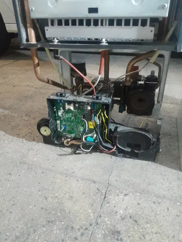 فروش یک دستگاه پکیج ایران رادیاتور|آبگرمکن، پکیج، شوفاژ|تهران, استقلال|دیوار