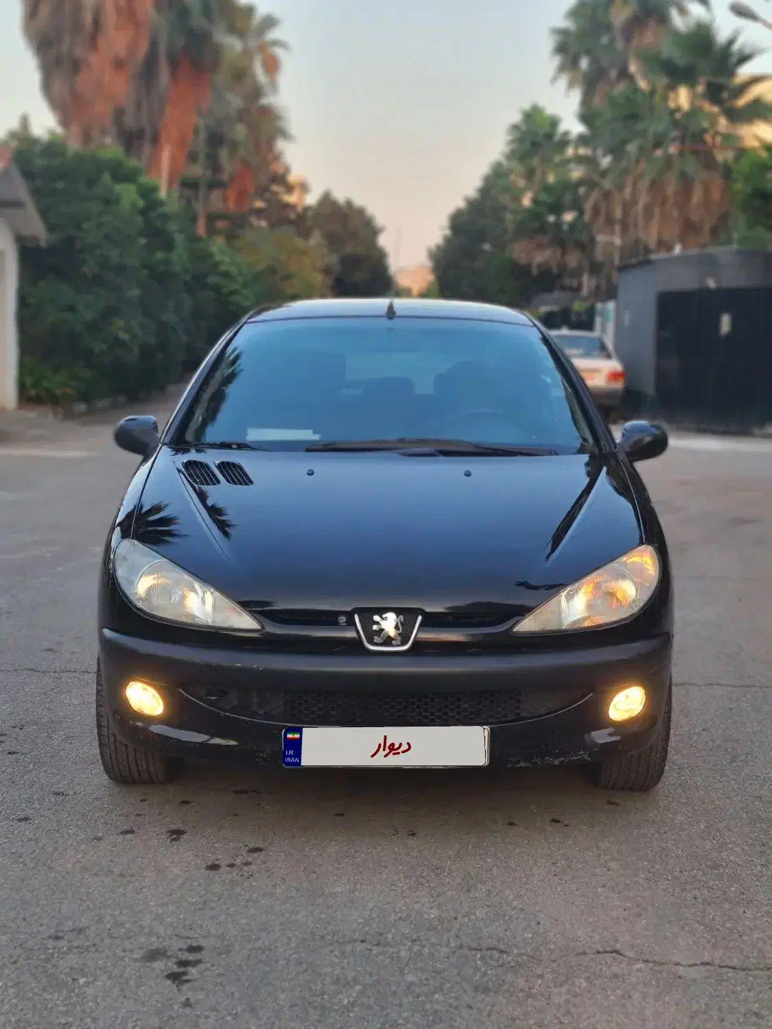 پژو ۲۰۶ تیپ ۲ مدل ۱۳۸۳ فقط یک لکه رنگ|خودرو سواری و وانت|محمودآباد, |دیوار