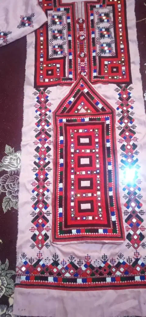 لباس فروشی|لباس|خاش, |دیوار