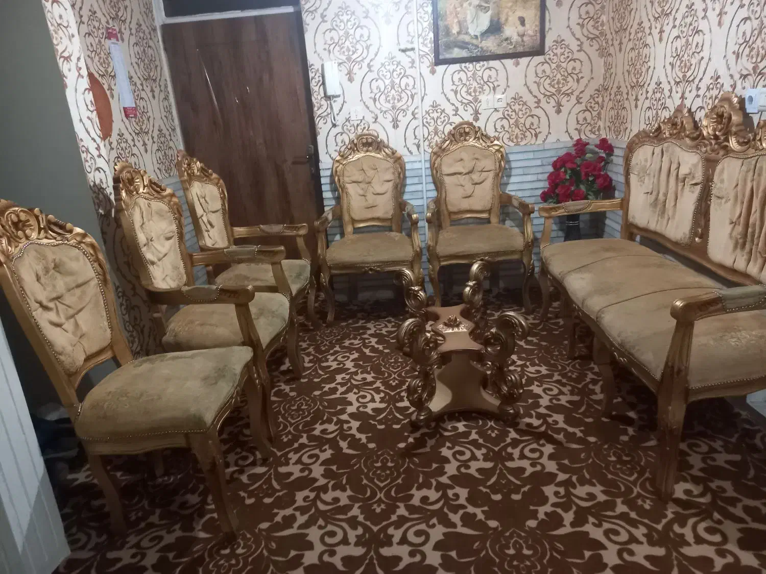 مبل فرحی|مبلمان خانگی و میز عسلی|اقبالیه, |دیوار