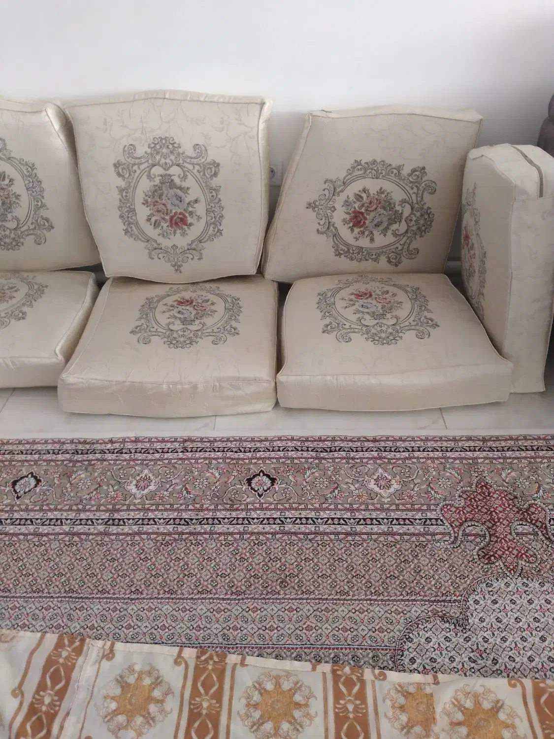 فروش ۷عدد تشک مبل|مبلمان خانگی و میز عسلی|صوفیان, |دیوار