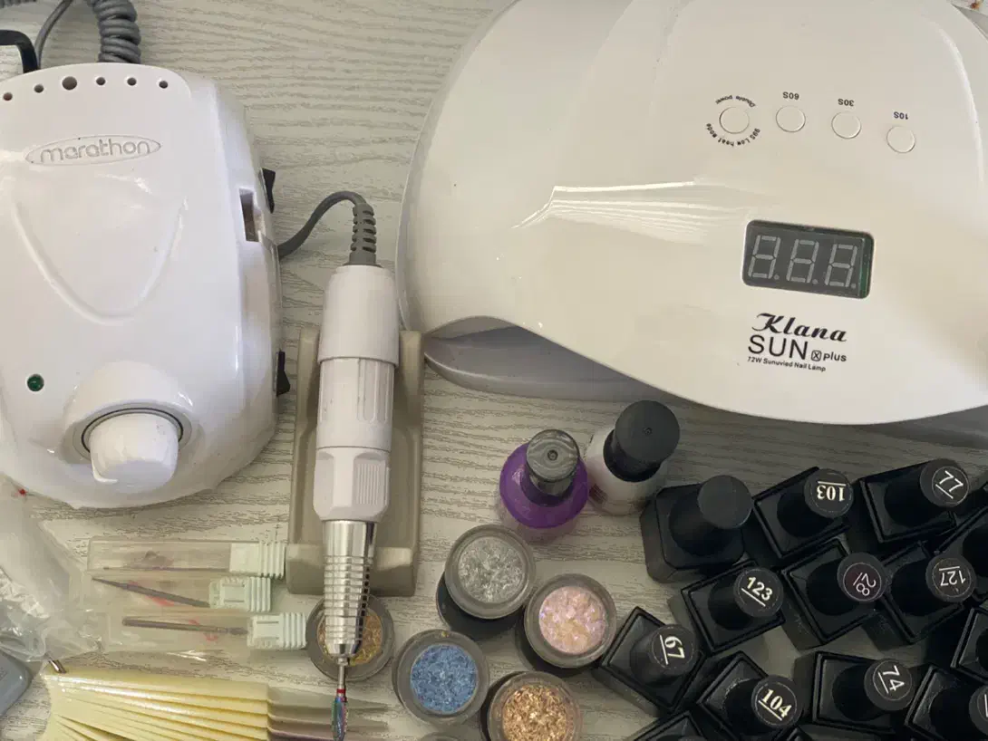 لوازم کاشت ناخون|آرایشی، بهداشتی، درمانی|بندر انزلی, قلم گوده|دیوار