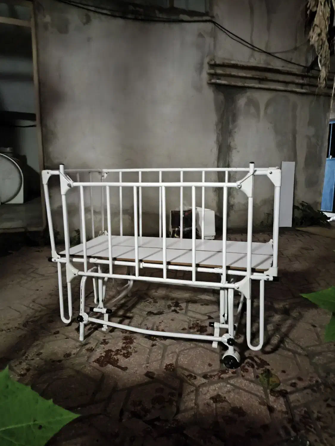 تخت کنار مادر|تخت و سرویس خواب|تنکابن, |دیوار