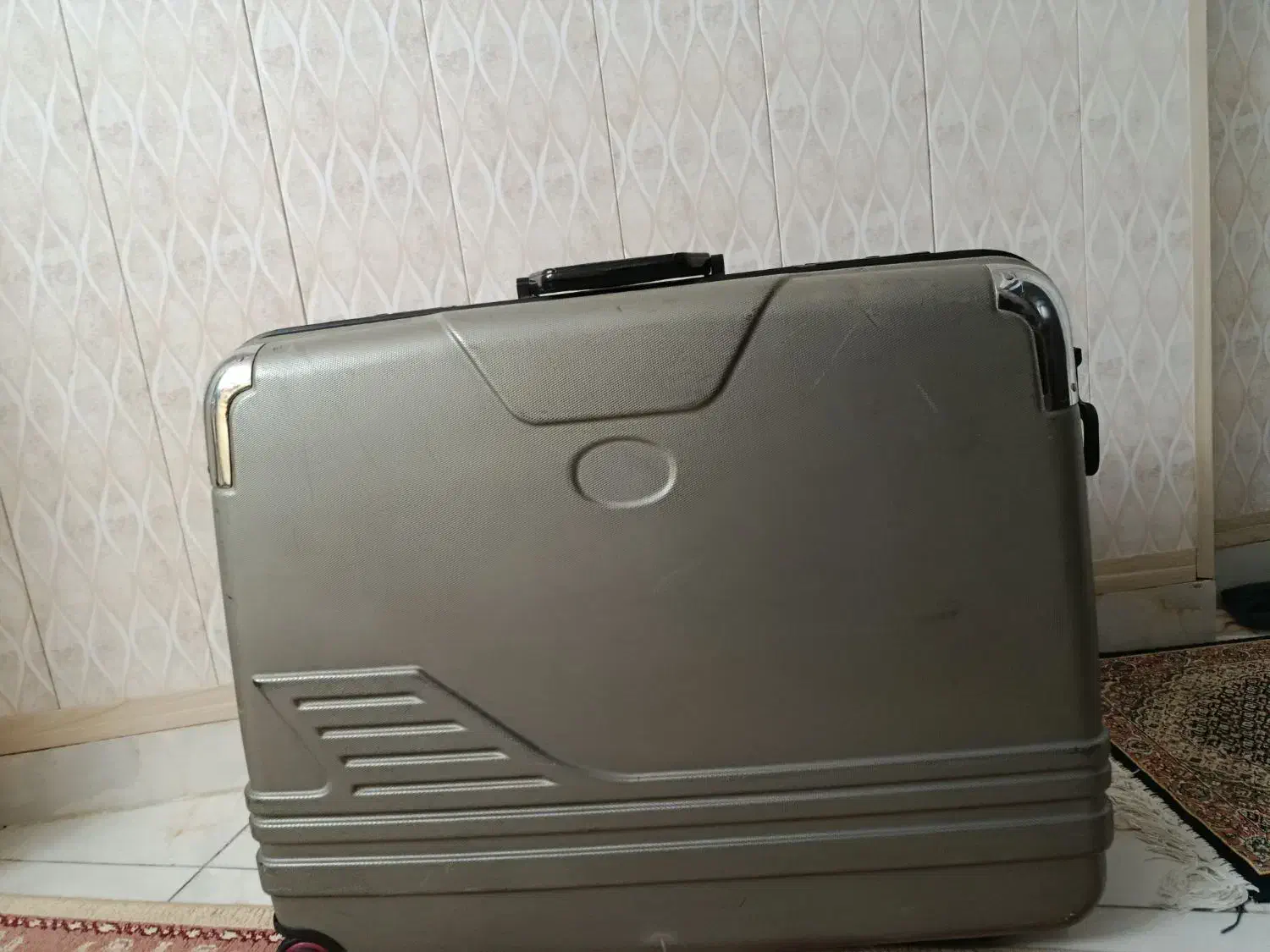 چمدان|کیف، کفش، کمربند|ارومیه, |دیوار