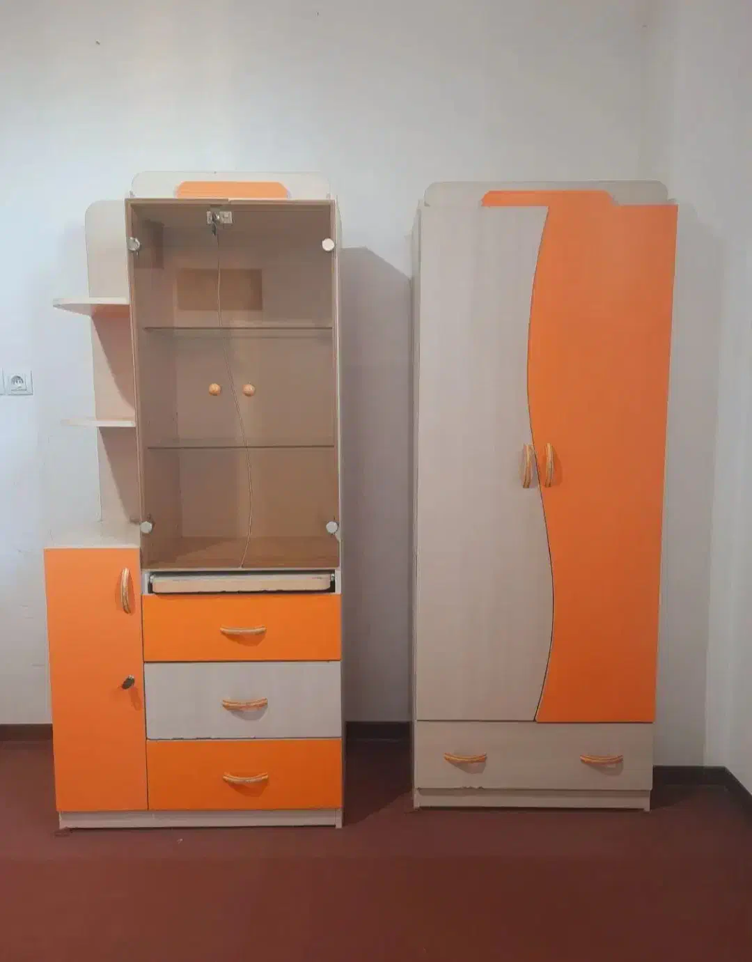 تخت و کمد|تخت و سرویس خواب|اصفهان, سرچشمه|دیوار