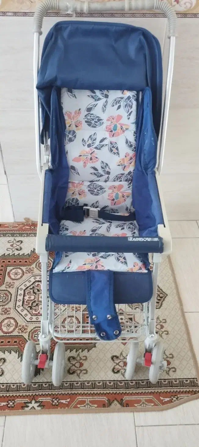 کالسکه بچه تمیز و جنس خوب|کالسکه و لوازم جانبی|شیراز, جوادیه|دیوار