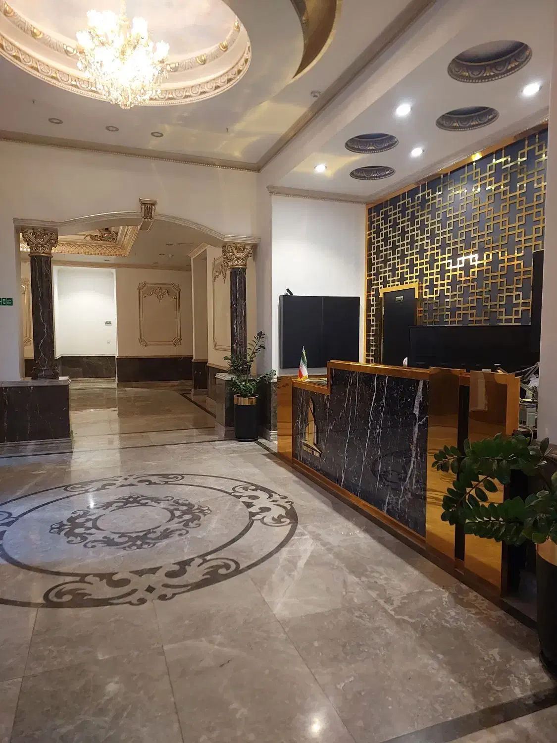 ۱۰۵متر ، برج ، پونک ، منطقه ۲