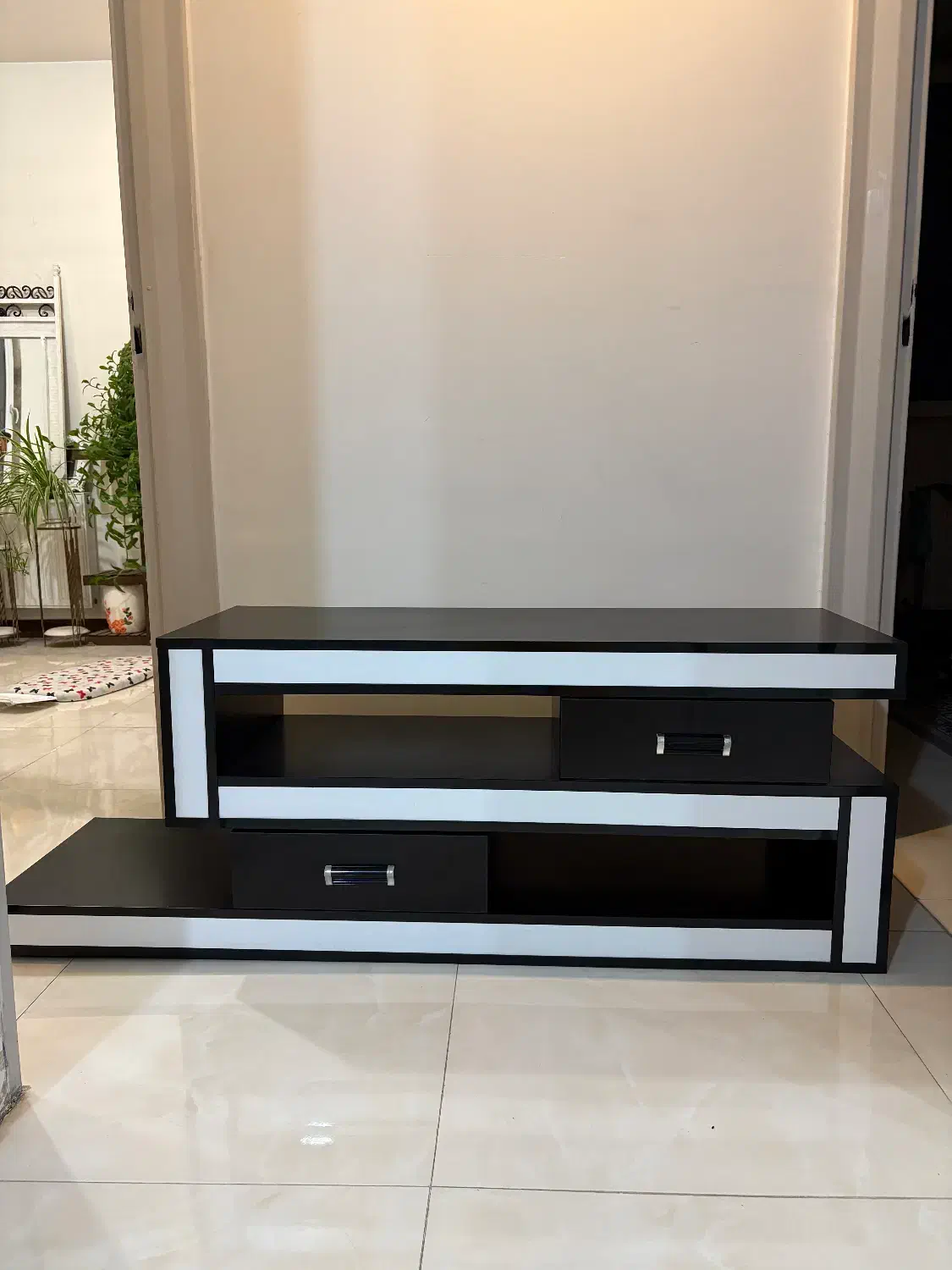 میز تی وی ام دی اف مشکی سفید|میز تلویزیون|تهران, آبشار تهران (دریاچه)|دیوار