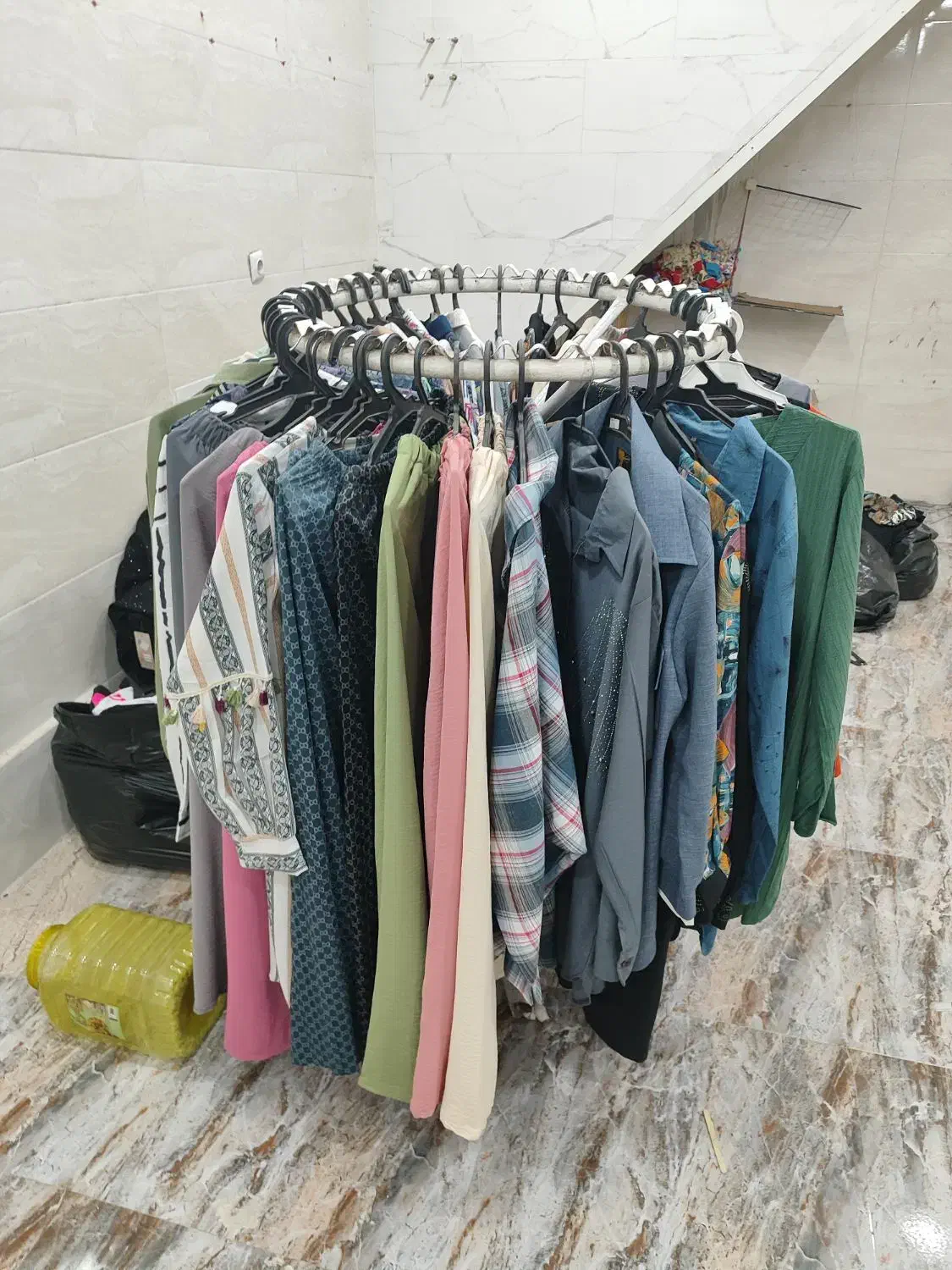 وسایل مغازه لباس فروشی|فروشگاه و مغازه|بندر امام خمینی, |دیوار