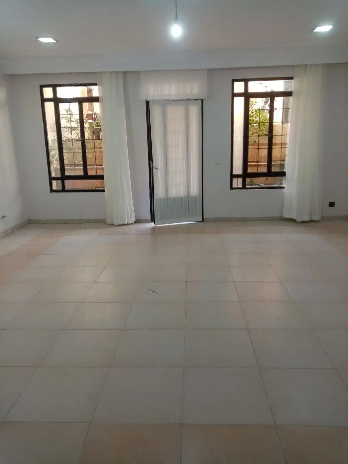 اجاره منزل۱۳۰ متری ۲ خوابه   در کشاورز|اجارهٔ آپارتمان|کاشان, کشاورز|دیوار