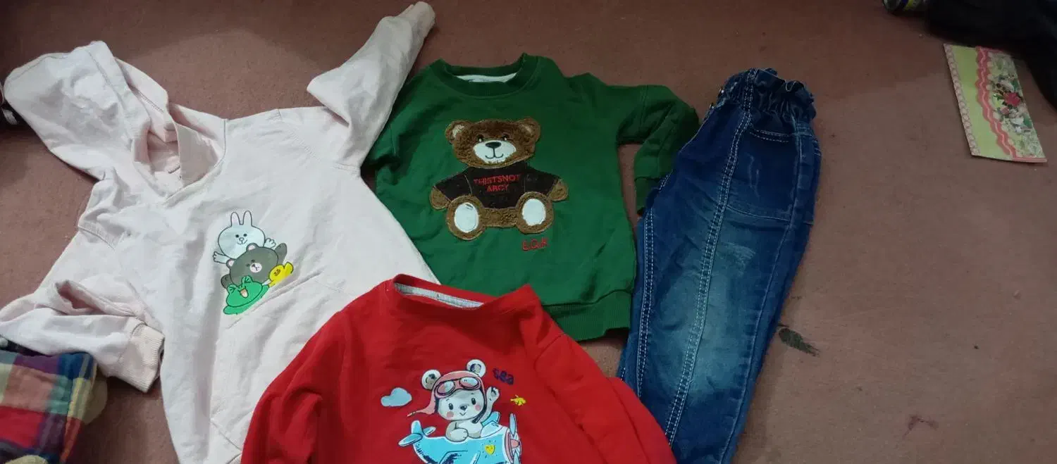 کاپشن و چندین تکه لباس خانگی مناسب ۲تا۳سال|لباس|رشت, گلسار|دیوار