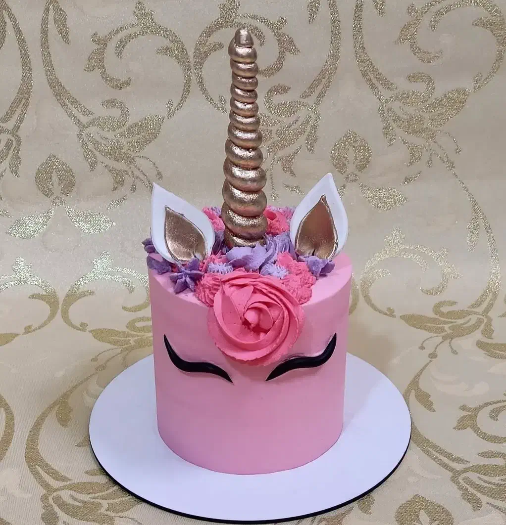 کیک تولد ،کیک عروسی،کیک کافی شاپی،میوه آرایی،حکاکی|خدمات پذیرایی، مراسم|کاشان, فاز ۲ ناجی آباد|دیوار