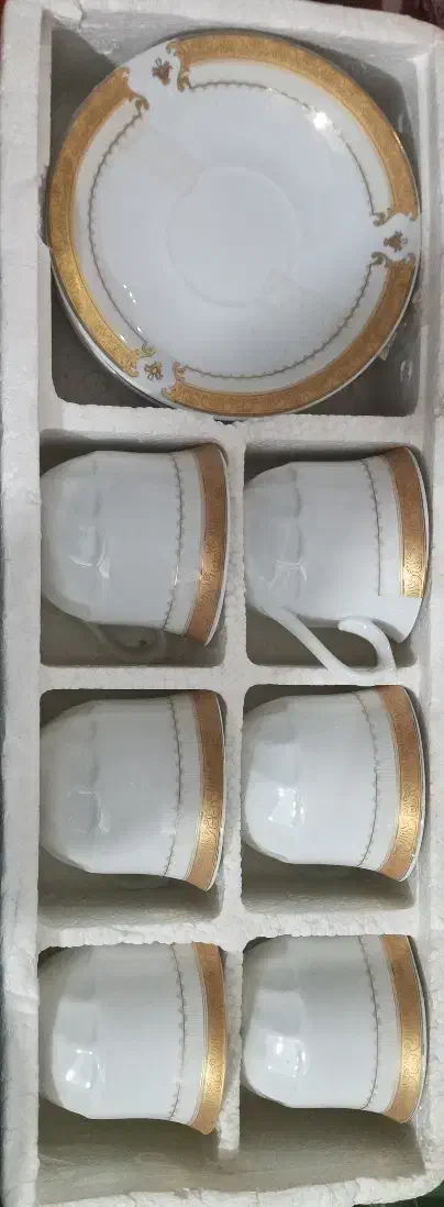 فنجان و نعلبکی|ظروف سرو و پذیرایی|باقرشهر, |دیوار