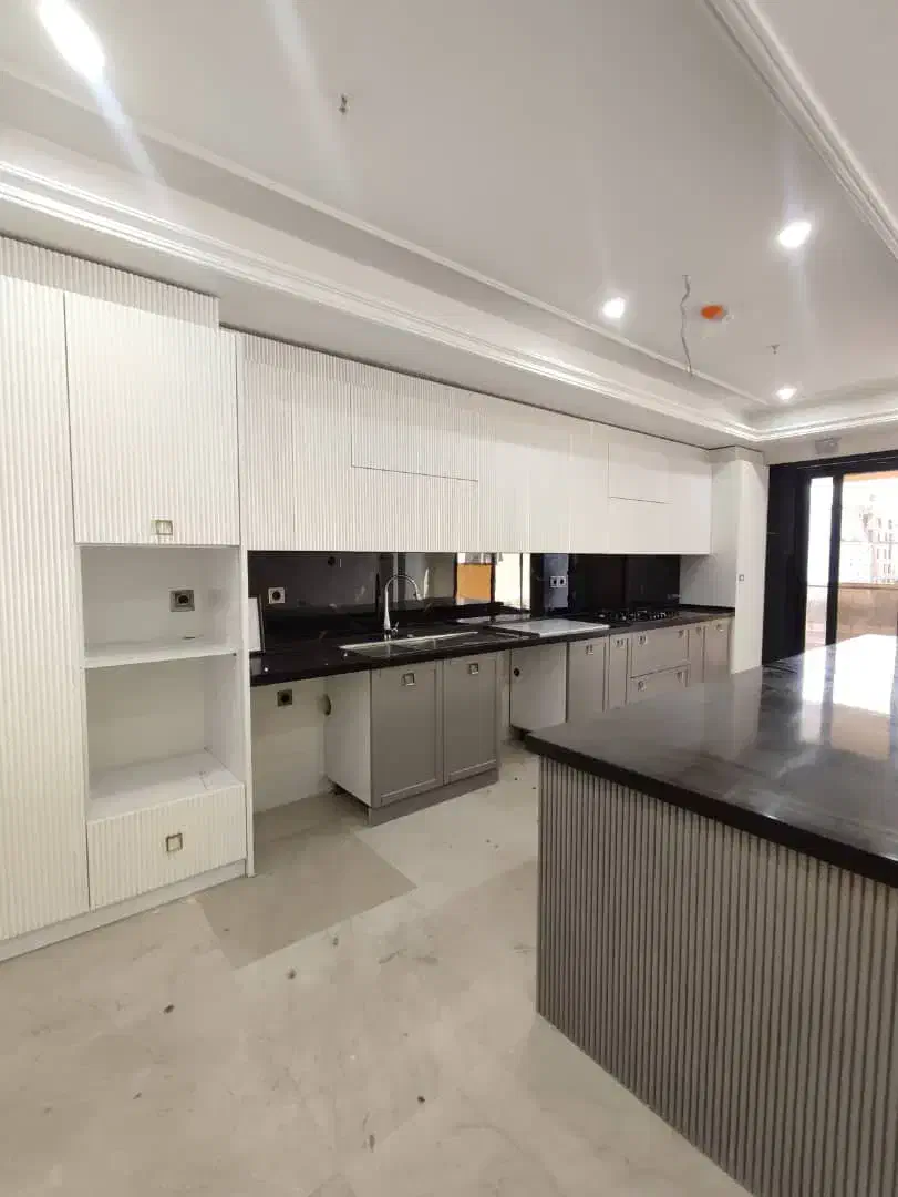 ۲۱۵ متر قیطریه/۴ پارکینگ سندی/مشاعات کامل|فروش آپارتمان|تهران, قیطریه|دیوار