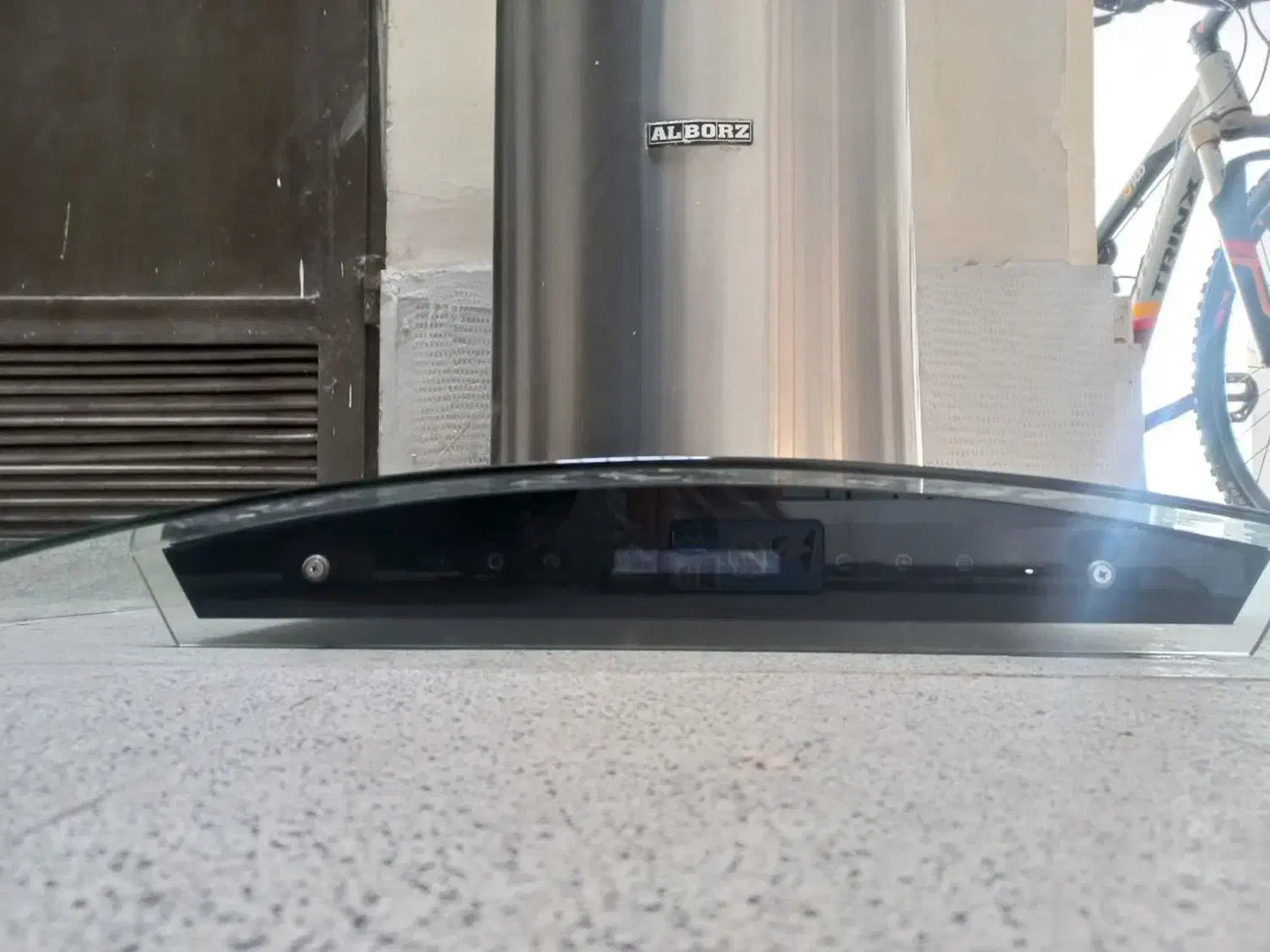 هود|هود|مشهد, تبادکان|دیوار