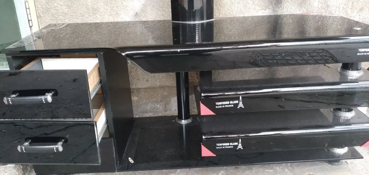 میز تلویزیون شیشه خم جنس فرانسه|میز تلویزیون|کبودرآهنگ, |دیوار