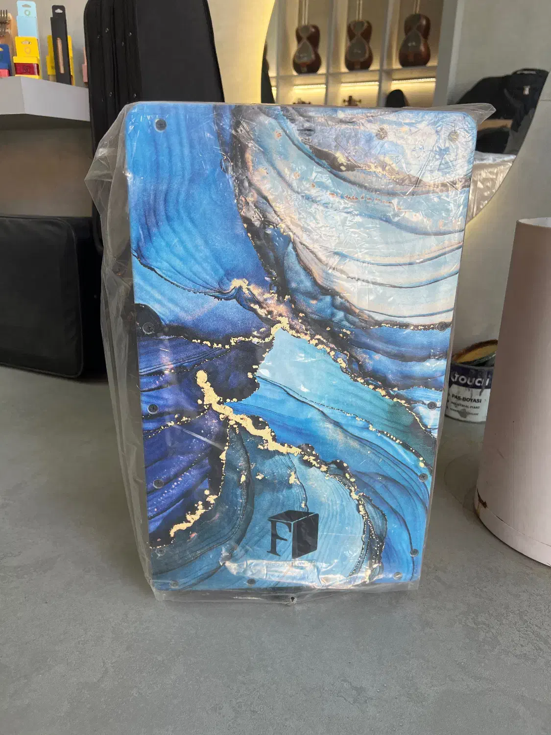 کاخن کامرون|درام و پرکاشن|قزوین, |دیوار