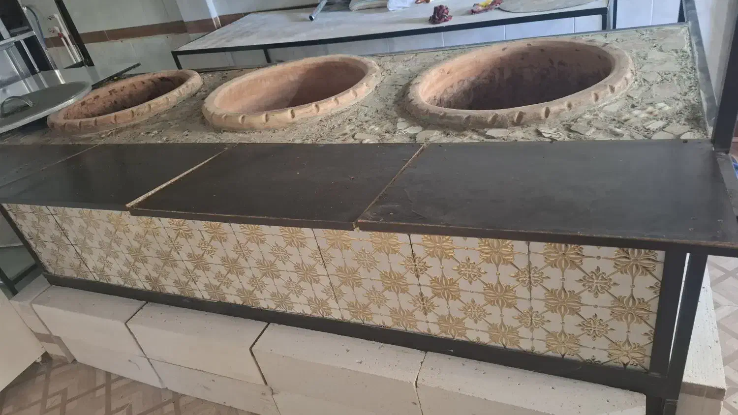 استخدام نانوا و کمک نانوا و ویزیتور|استخدام خدمات فروشگاه و رستوران|مرند, |دیوار