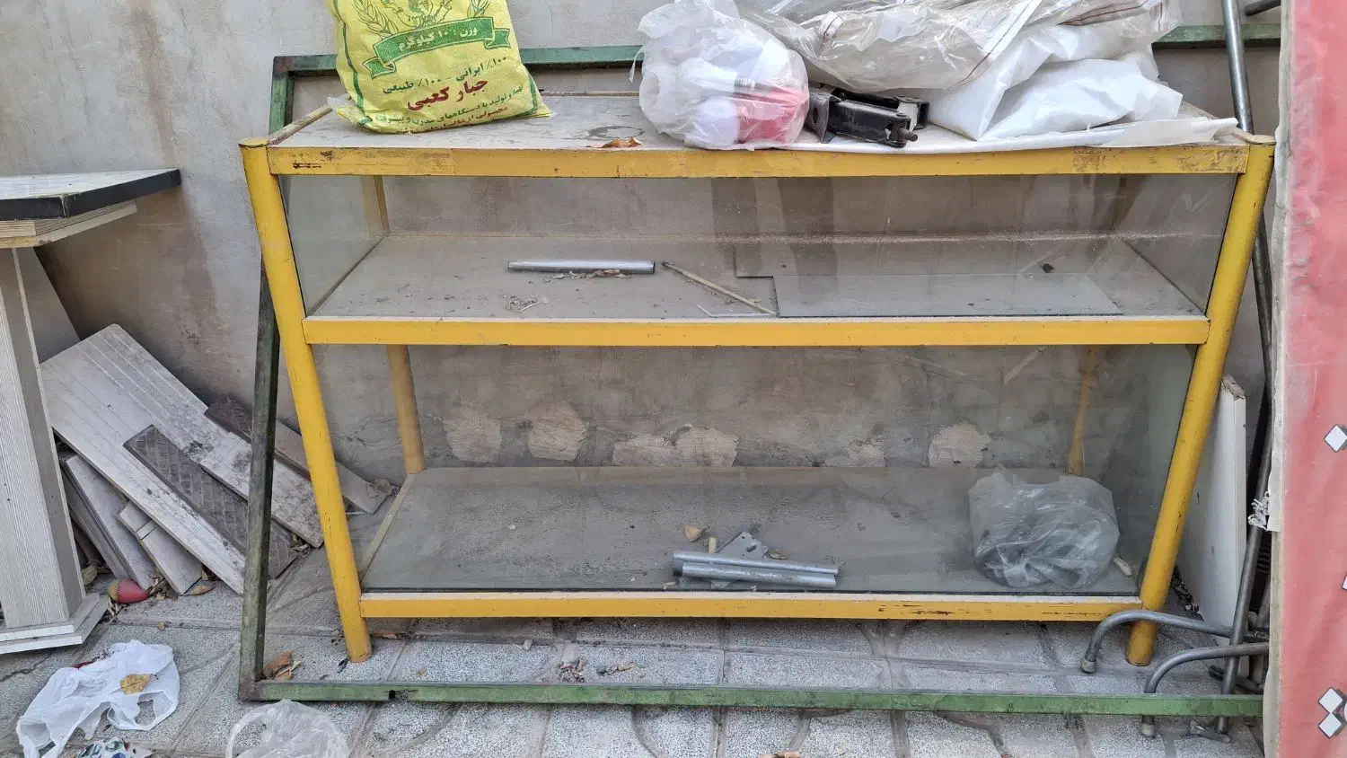 ویترین فلزی|بوفه، ویترین، کنسول|کبودرآهنگ, |دیوار