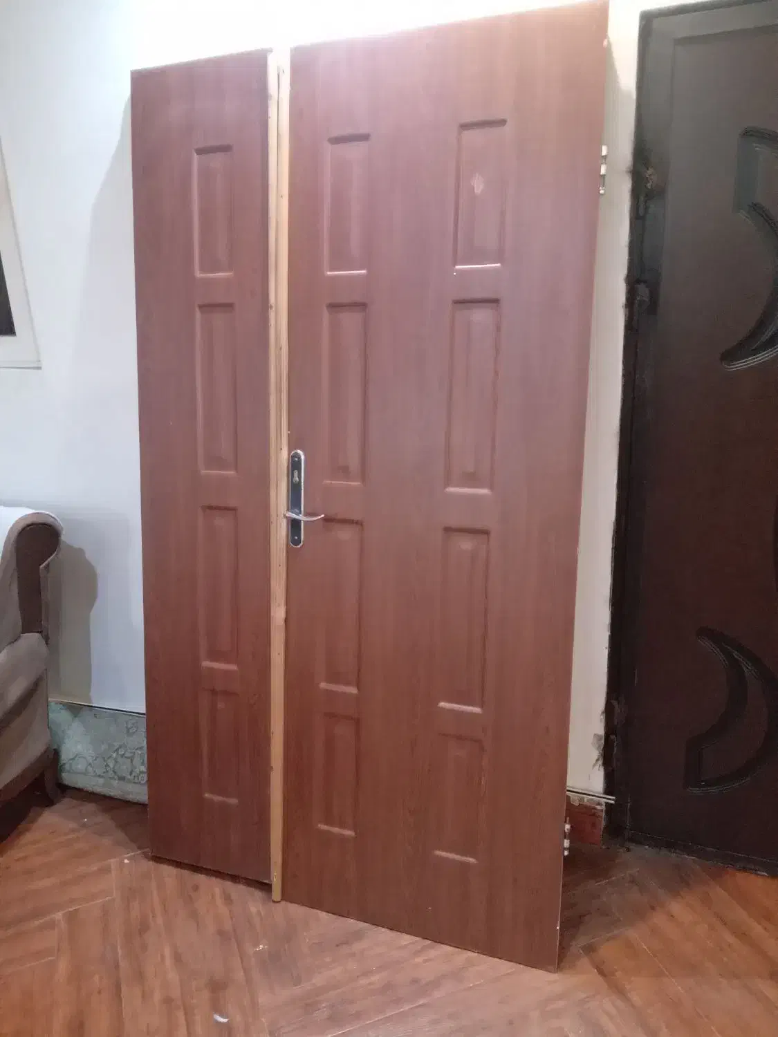 درب ورودی ساختمان|مصالح و تجهیزات ساختمان|قائم‌شهر, |دیوار