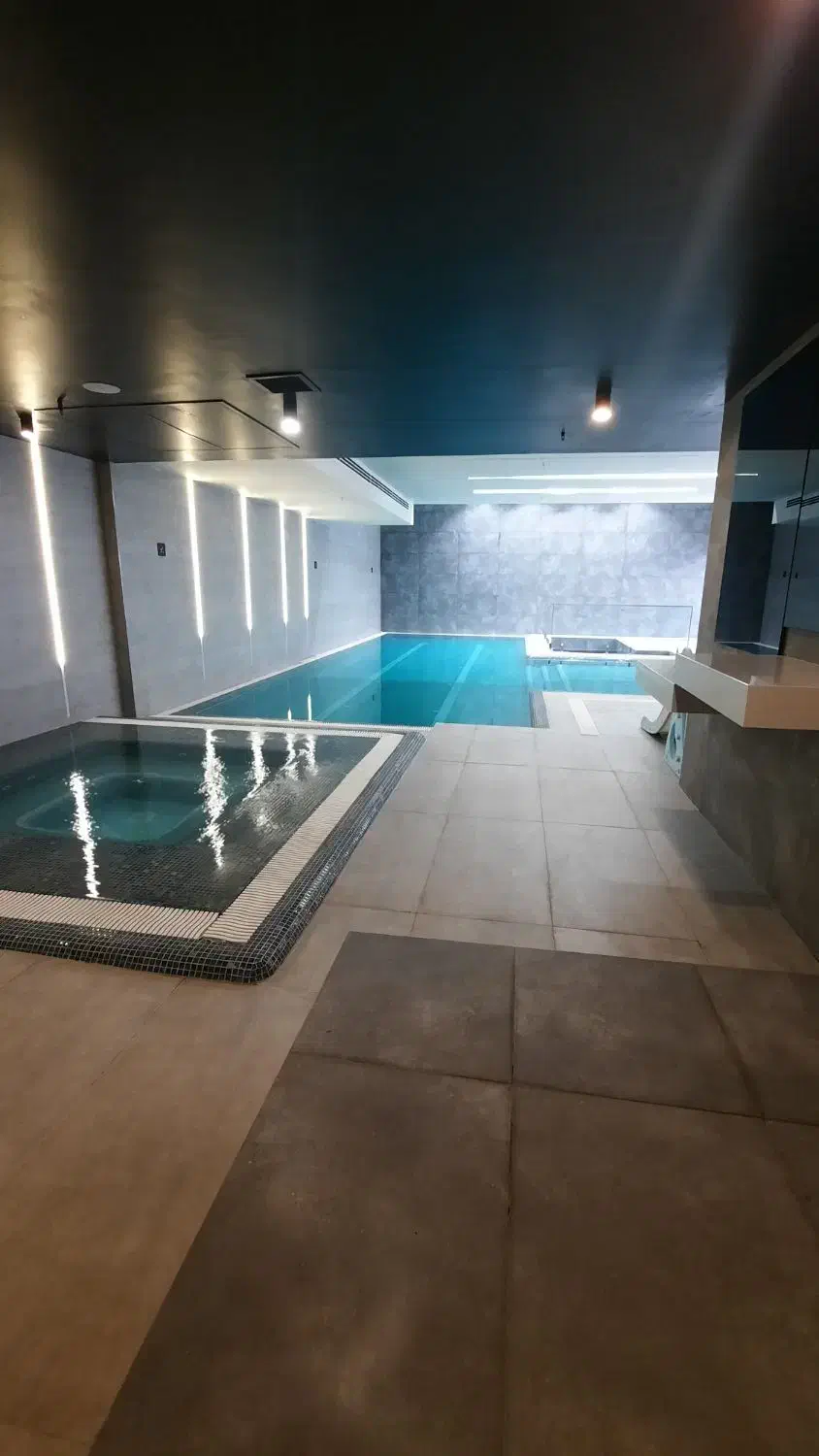 ۱۰۰متر ۲خوابه میدان کاج فول امکانات