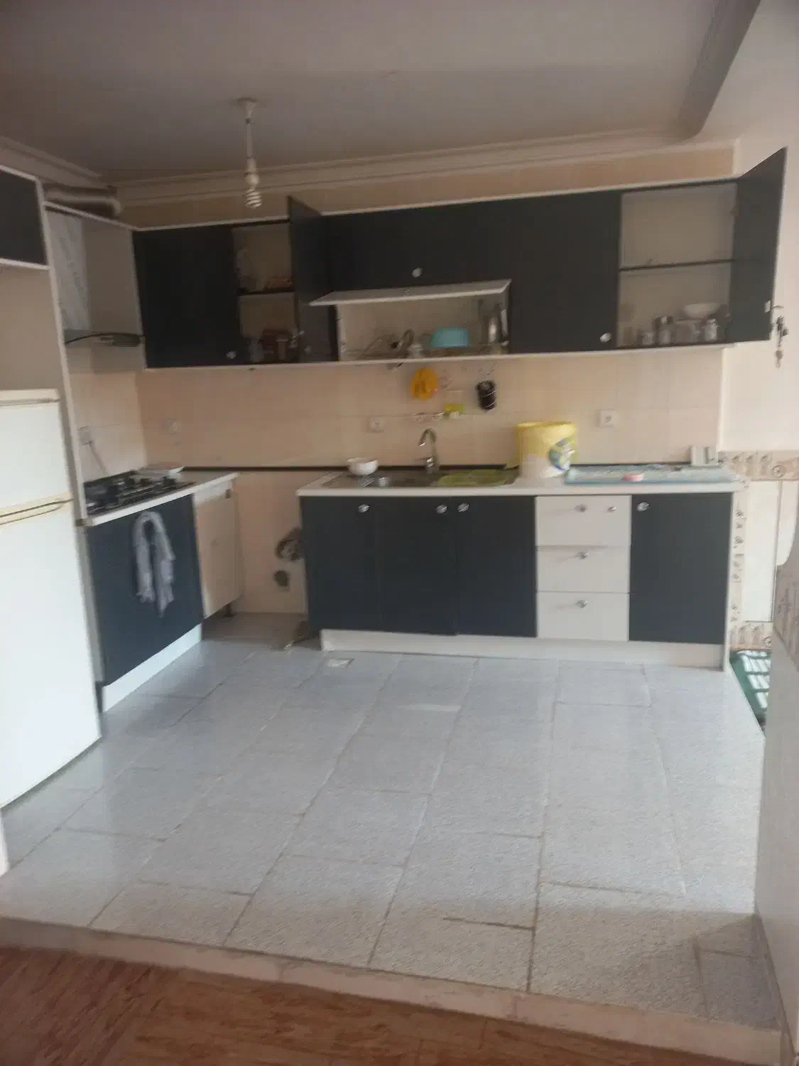 سویت و اپارتمان مبله پارگینک دار نگهبان شیک|اجارهٔ کوتاه‌مدت آپارتمان و سوئیت|بندرعباس, |دیوار