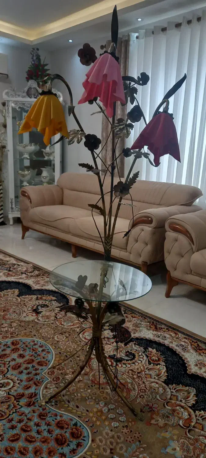 آباژور .کاملا سالم|چراغ خواب و آباژور|رشت, باهنر|دیوار