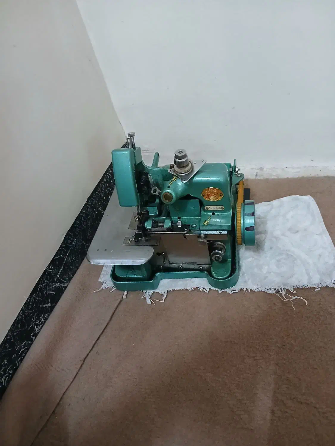 چرخ زیگذال|چرخ خیاطی و ریسندگی|ری, دیلمان|دیوار