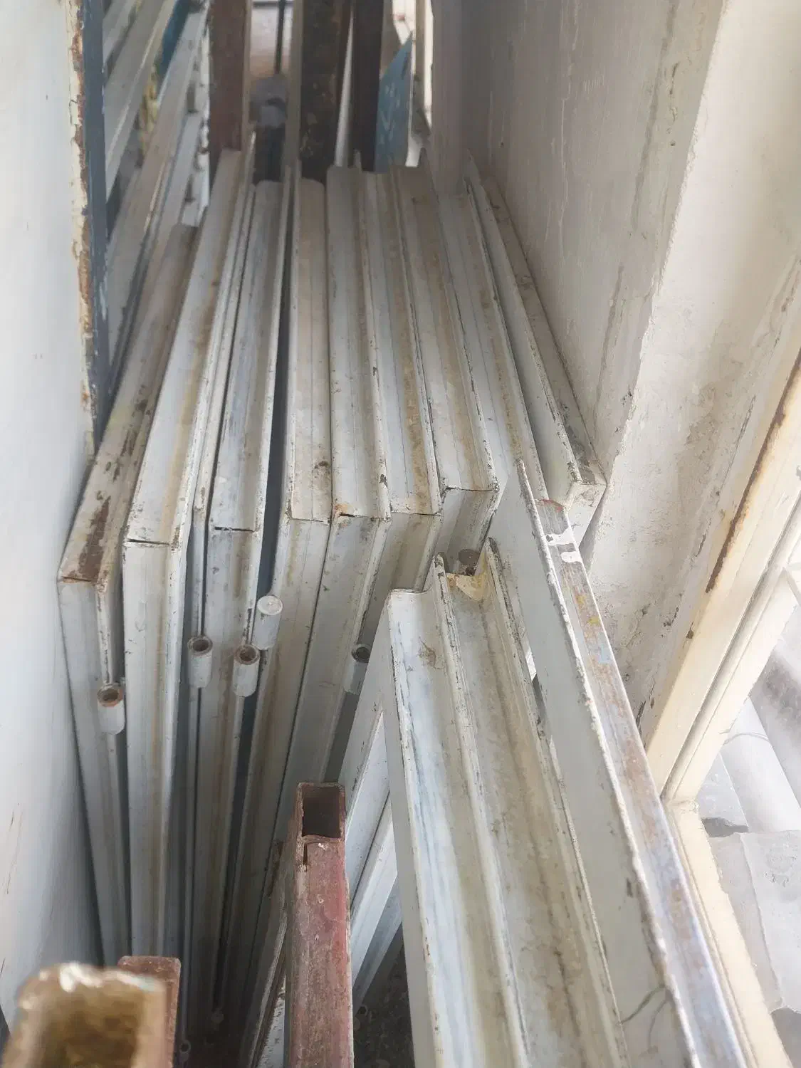 ضایعات آهن   .  آلومینیوم    مس   چدن  بشکه|حراج|میانه, |دیوار