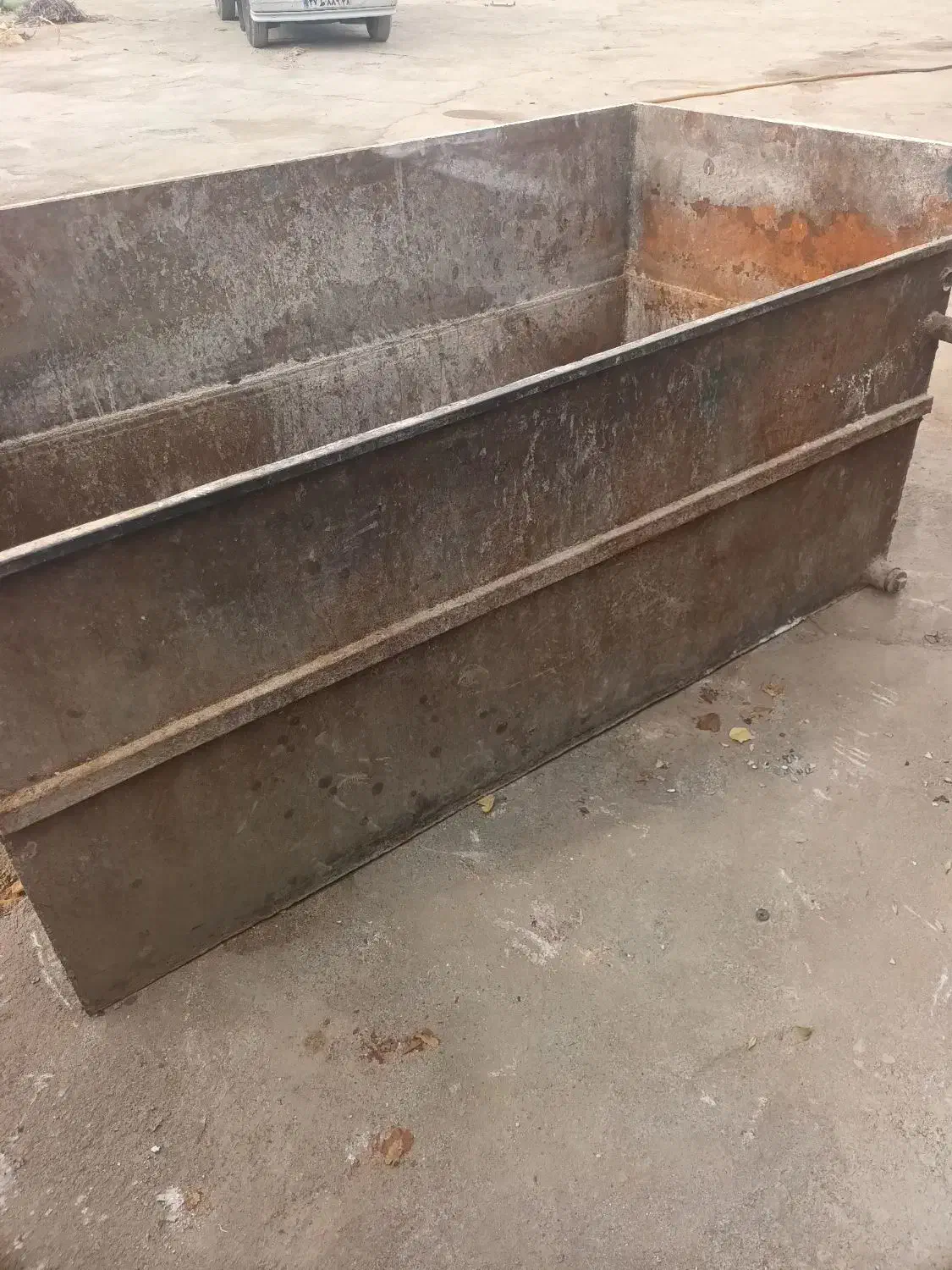 تشت آب نمک و آسیاب پلاستیک|ماشین‌آلات صنعتی|همدان, |دیوار