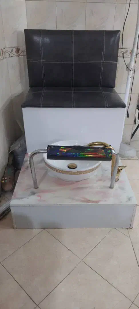 فروش فوری میز پدیکور|آرایشگاه و سالن‌های زیبایی|پردیس, فاز ۴|دیوار