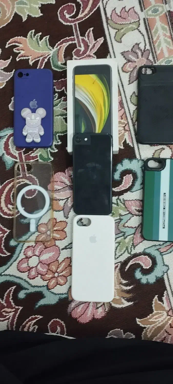 ایفون se2020|موبایل|اسلام‌شهر, مسکن مهر اسلاشهر (شهرک امام خمینی)|دیوار