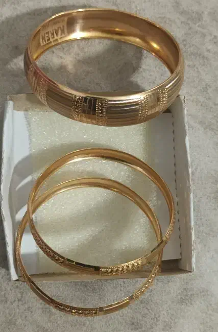 النگو طلا|جواهرات|شیروان (خراسان), |دیوار