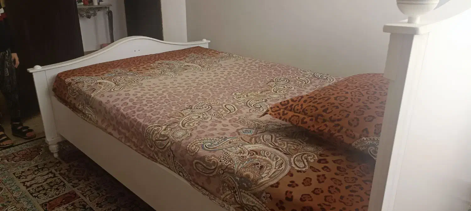 تخت نوجوان با عرض ۱۲۰ همراه با تشک|تخت و سرویس خواب|رشت, جهاد|دیوار