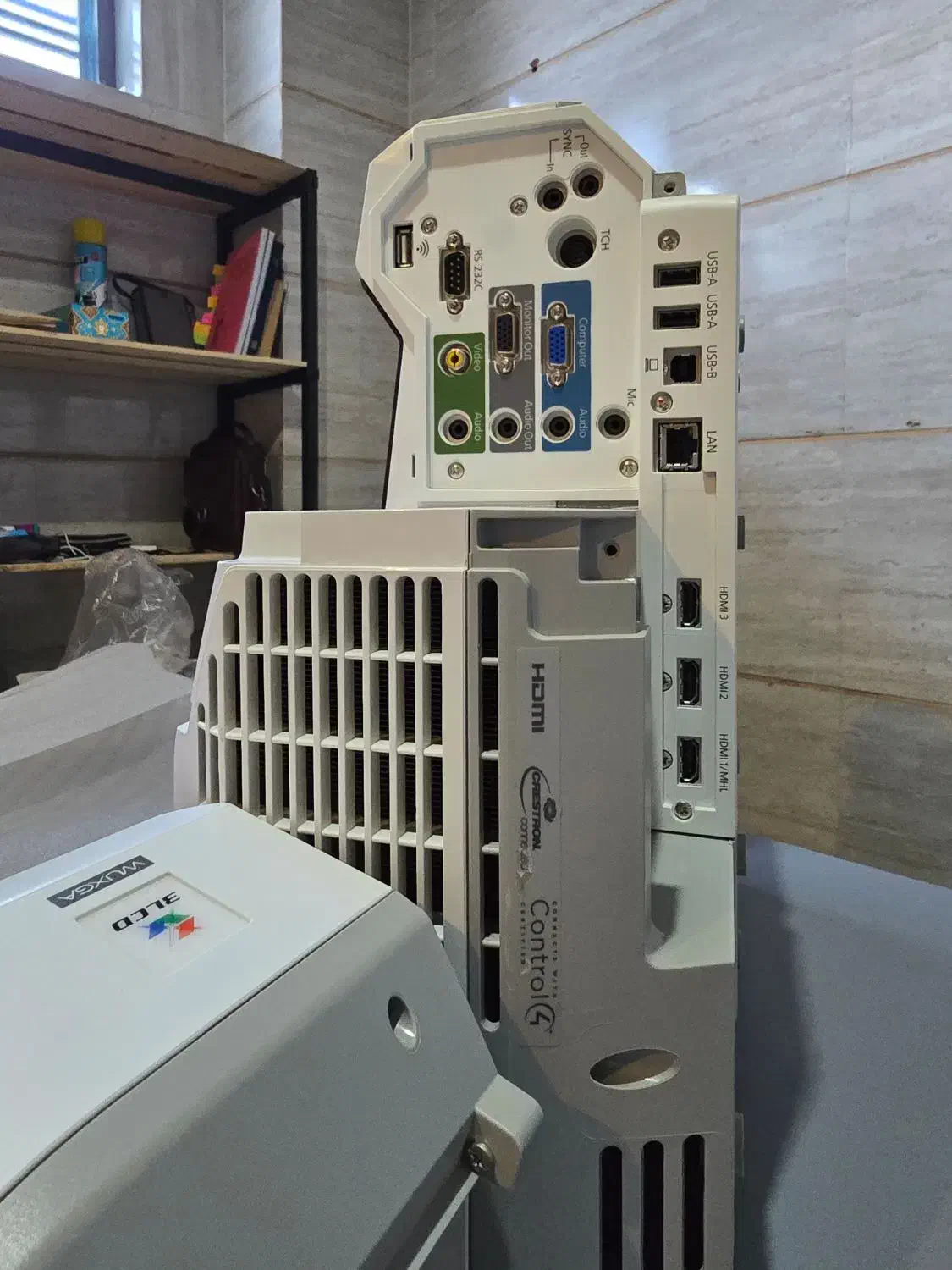 Epson EB-710Ui ویدئو پروژکتور لیزری اپسون|تلویزیون و پروژکتور|شیراز, تاچارا|دیوار