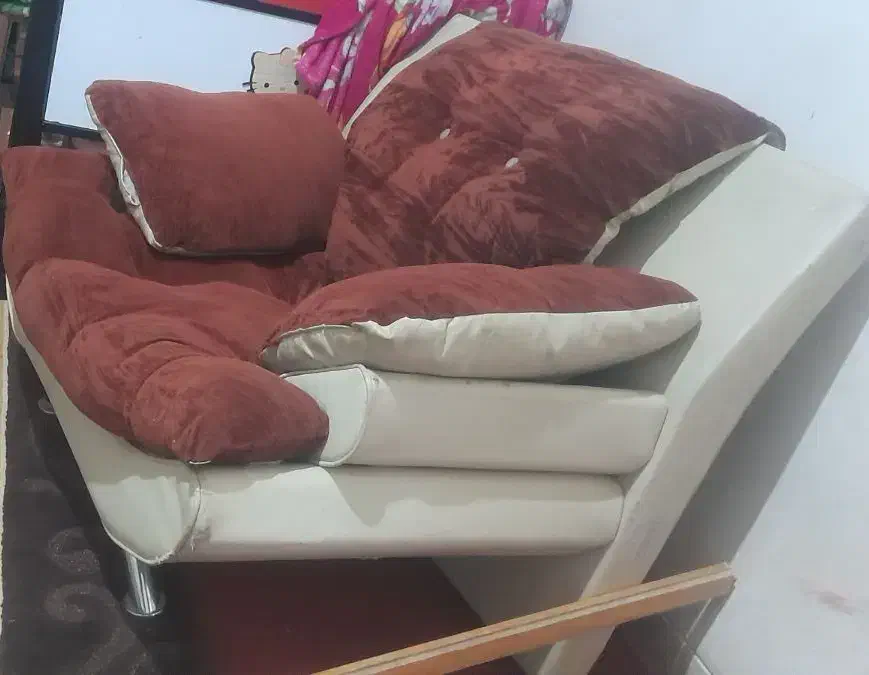 مبل چرمی پارچی خوش رخ|مبلمان خانگی و میز عسلی|زاهدان, |دیوار