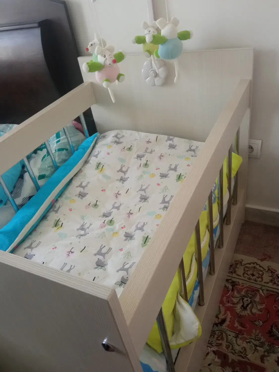 تخت نوزادطرح  چیلک چوب ترک|اسباب و اثاث بچه|کرج, شهرک بنفشه|دیوار