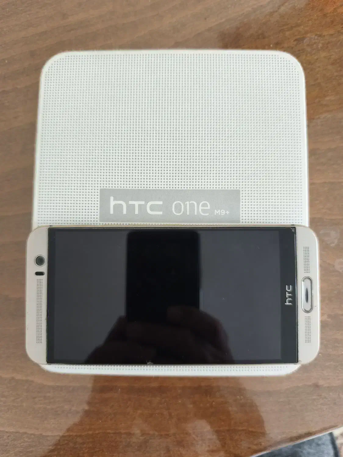 اچتیسی One M9 با حافظهٔ ۳۲ گیگابایت|موبایل|پرند, فاز ۶|دیوار