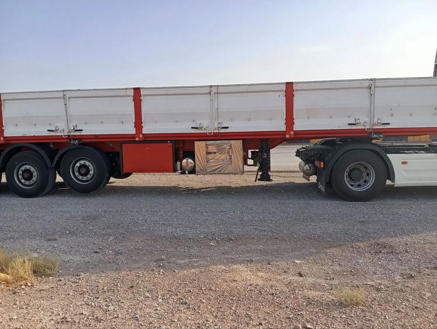 فروش تیلر لبه مبارکه ساز سه مهور|خودرو سنگین|اصفهان, شهرک صنعتی امیرکبیر (شاپور جدید)|دیوار