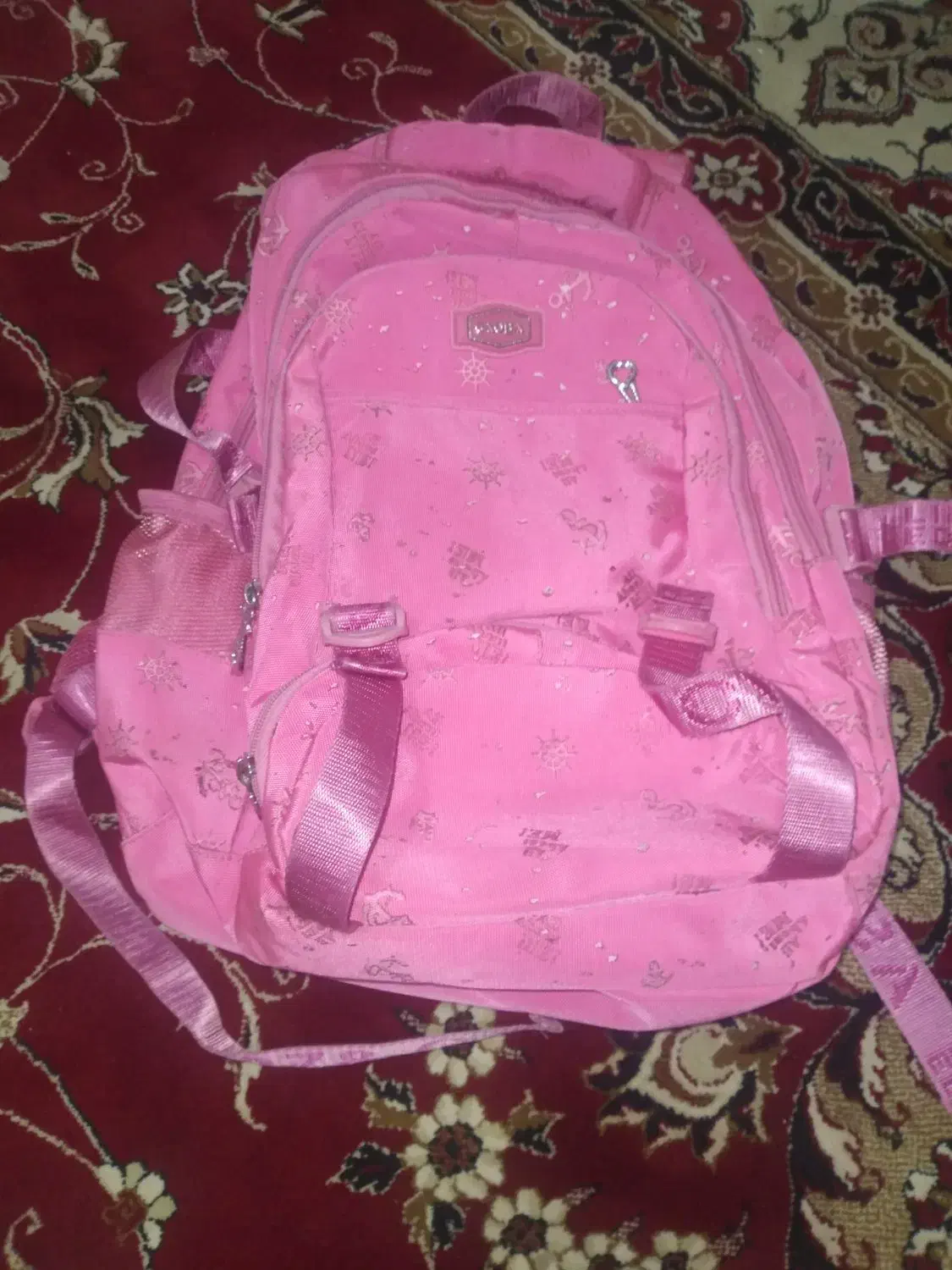 یک عددکیف مدرسه تمیزودرحدنو|کیف، کفش، کمربند|اهواز, کمپلو شمالی|دیوار