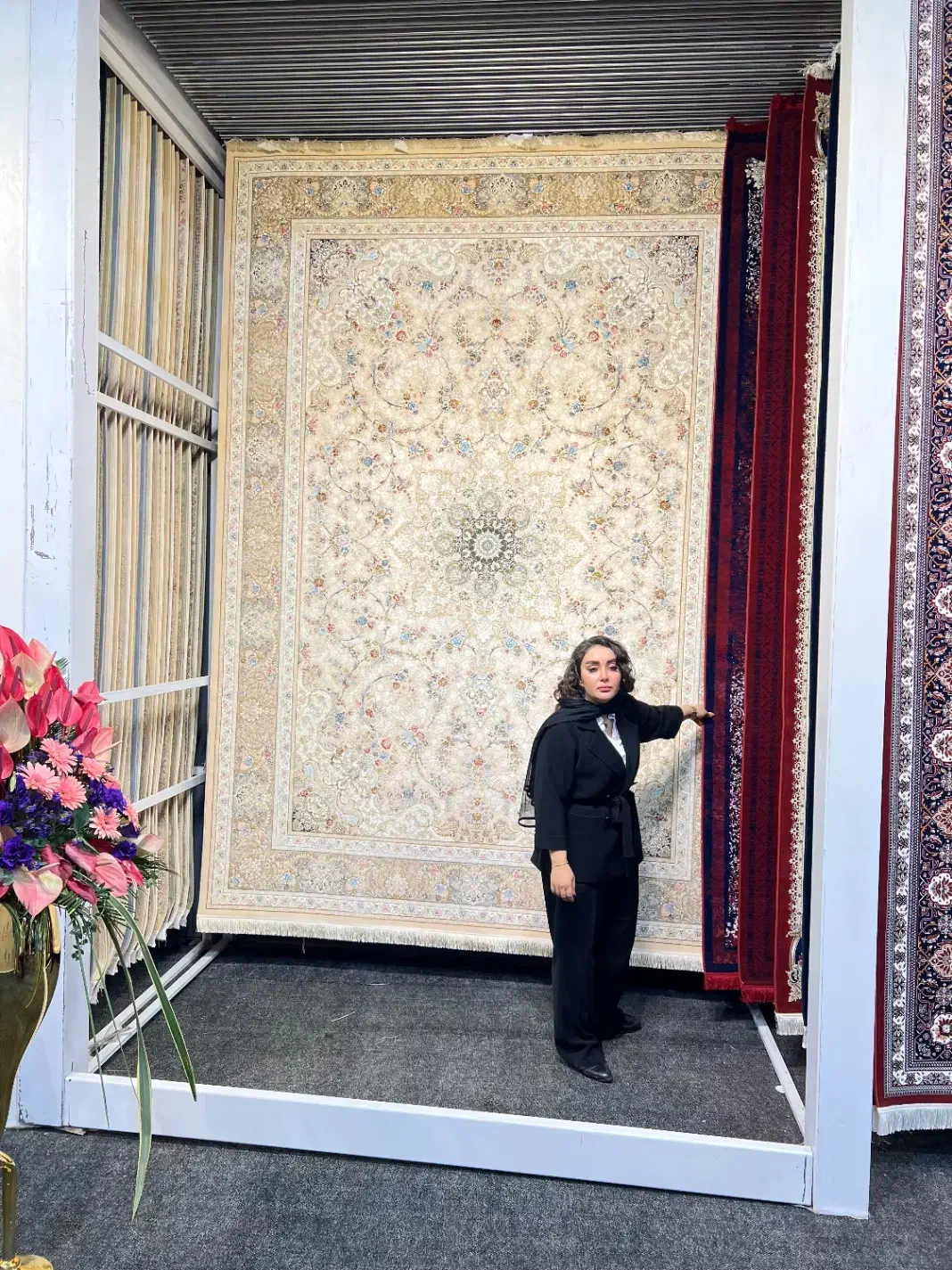 فرش نگین فیروزه کاشان تراکم‌۳۶۰۰ و ۴۵۰۰ جدی۱۲متری|فرش|شیراز, شهرک سراج‎|دیوار