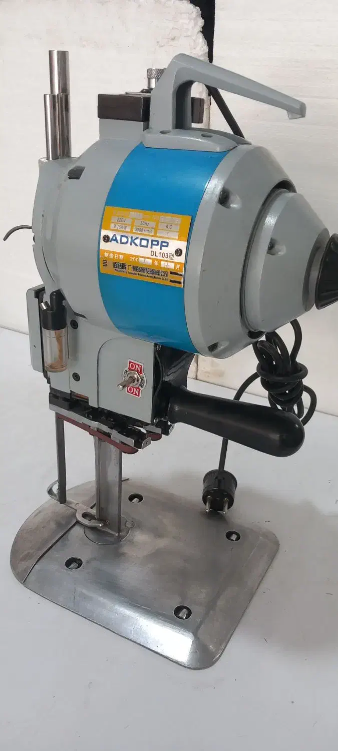 قیچی برقی خیاطی عمود بر ۶ اینچ درحدنونونو|لوازم خیاطی و بافتنی|شیراز, پودنک|دیوار