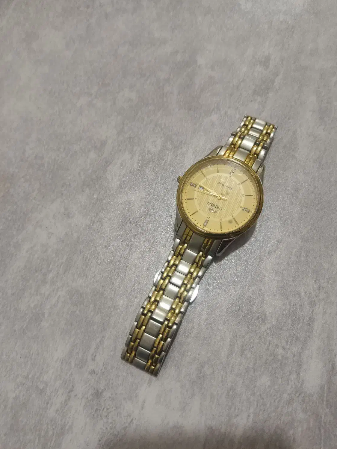 ساعت مچی|ساعت|چهارباغ, |دیوار