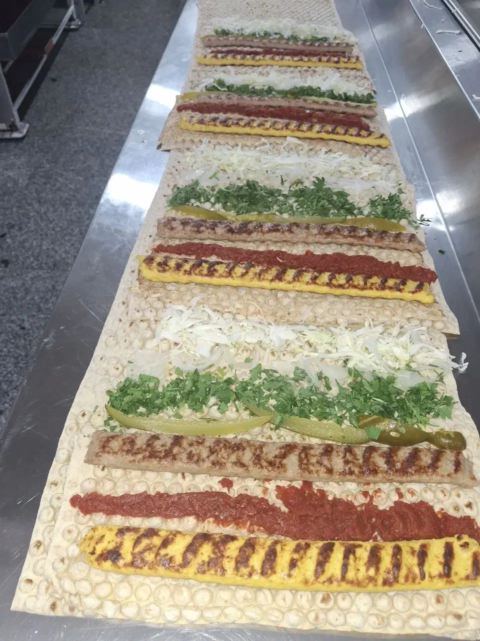 کارگر ساده اقا|استخدام خدمات فروشگاه و رستوران|یزد, |دیوار